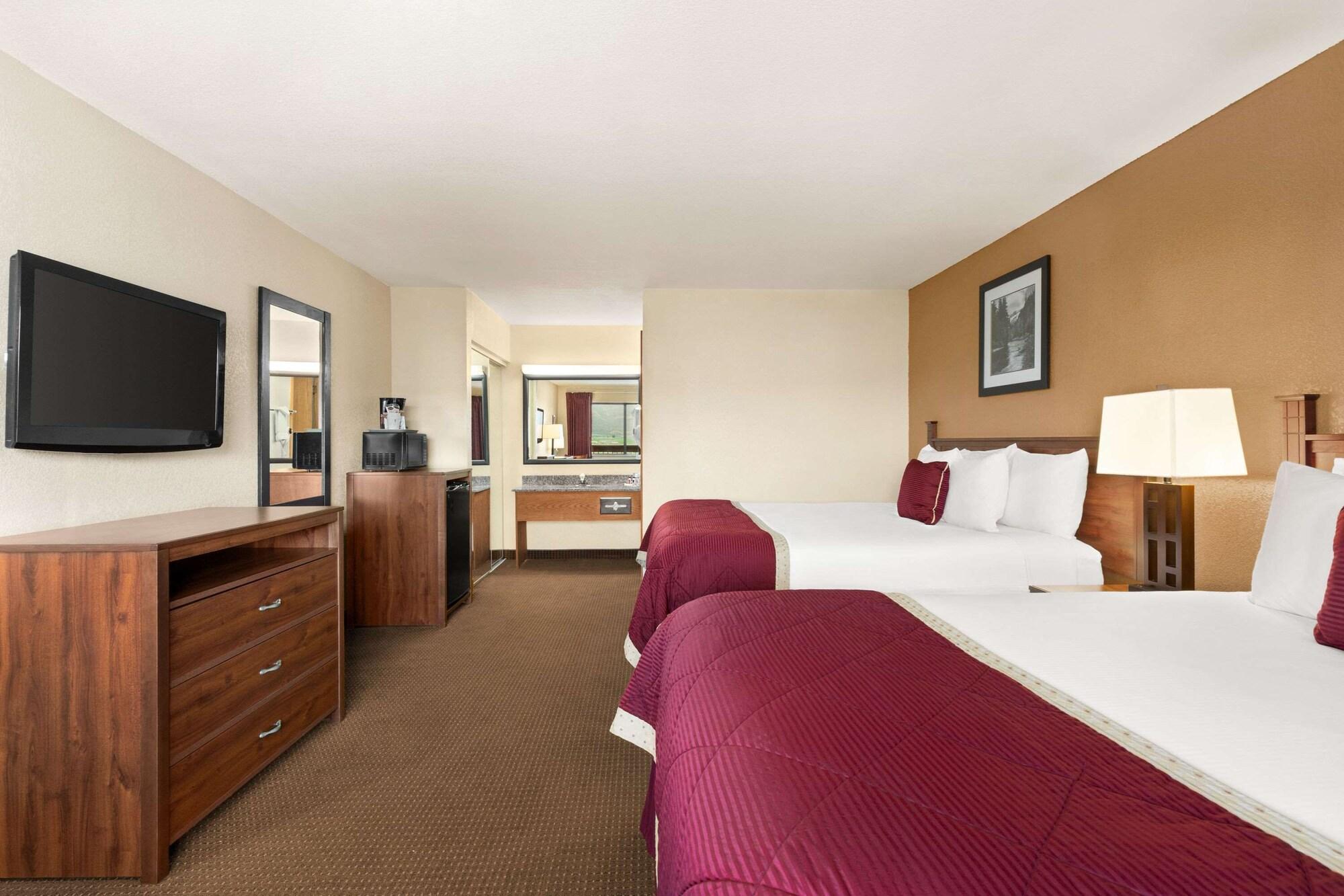เบย์มอนต์ บาย วินด์แฮม คอร์เตซ Hotel คอร์เทซ ภายนอก รูปภาพ